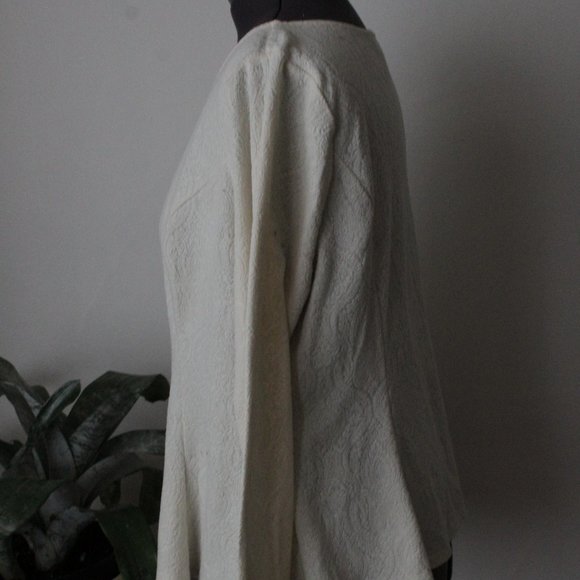 Forever 21+ ivory Embossed Peplum Knit Top 3x - Picture 3 of 5